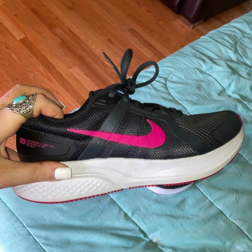 Nike Womens sneakers size 9